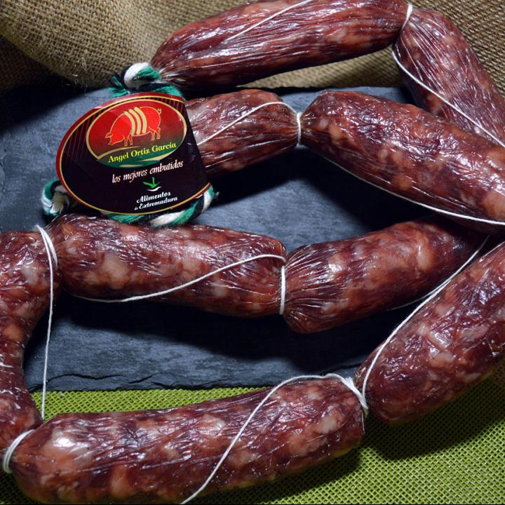 Chorizo extremeño arroyano blanco.